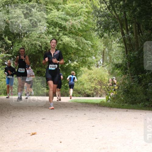 30.08.2026 - Elbe Triathlon Hamburg Antke Förster http://msf.ph/oto/10105013 30.08.2026 12:03:03 Laufen 074, 1577, 96, 1508 meine-sportfotos.de