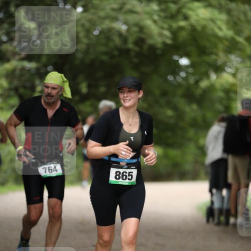 30.08.2026 - Elbe Triathlon Hamburg Antke Förster http://msf.ph/oto/10105014 30.08.2026 12:00:07 Laufen 764, 865 meine-sportfotos.de