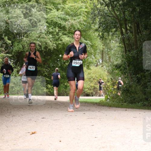 30.08.2026 - Elbe Triathlon Hamburg Antke Förster http://msf.ph/oto/10105015 30.08.2026 12:03:04 Laufen 974, 1577, 1508 meine-sportfotos.de