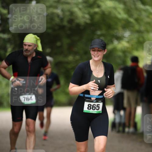 30.08.2026 - Elbe Triathlon Hamburg Antke Förster http://msf.ph/oto/10105016 30.08.2026 12:00:08 Laufen 764, 865 meine-sportfotos.de