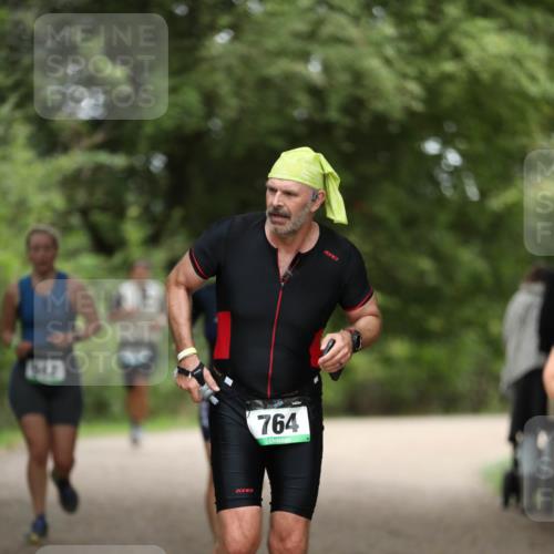 30.08.2026 - Elbe Triathlon Hamburg Antke Förster http://msf.ph/oto/10105018 30.08.2026 12:00:09 Laufen 347, 764 meine-sportfotos.de
