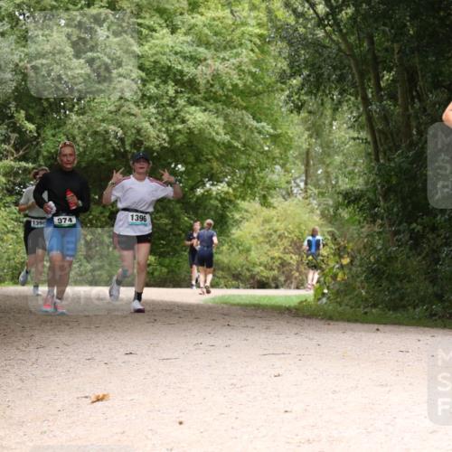 30.08.2026 - Elbe Triathlon Hamburg Antke Förster http://msf.ph/oto/10105023 30.08.2026 12:03:07 Laufen 1398, 974, 1396, 1577 meine-sportfotos.de