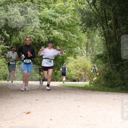 30.08.2026 - Elbe Triathlon Hamburg Antke Förster http://msf.ph/oto/10105027 30.08.2026 12:03:07 Laufen 974, 1396, 1398 meine-sportfotos.de