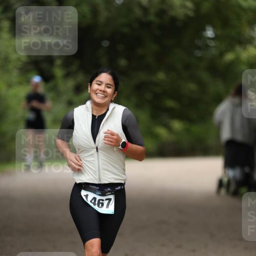 30.08.2026 - Elbe Triathlon Hamburg Antke Förster http://msf.ph/oto/10105038 30.08.2026 12:00:17 Laufen 467 meine-sportfotos.de