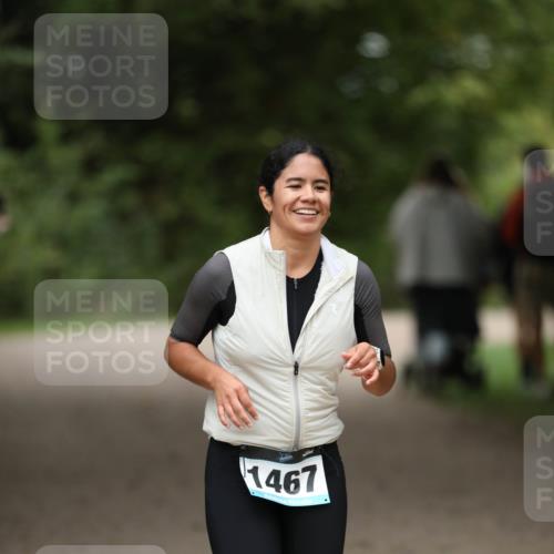 30.08.2026 - Elbe Triathlon Hamburg Antke Förster http://msf.ph/oto/10105040 30.08.2026 12:00:17 Laufen 1467 meine-sportfotos.de