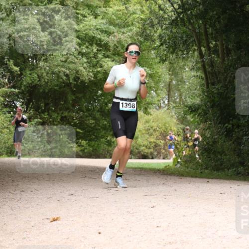 30.08.2026 - Elbe Triathlon Hamburg Antke Förster http://msf.ph/oto/10105041 30.08.2026 12:03:12 Laufen 147, 9, 1398 meine-sportfotos.de