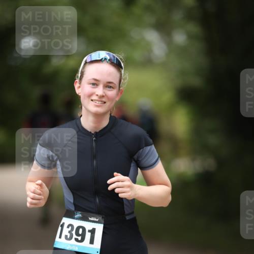 30.08.2026 - Elbe Triathlon Hamburg Antke Förster http://msf.ph/oto/10105054 30.08.2026 12:00:27 Laufen 1391 meine-sportfotos.de