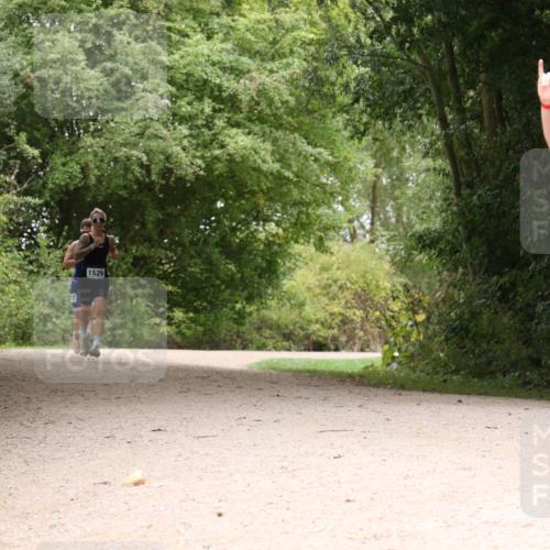 30.08.2026 - Elbe Triathlon Hamburg Antke Förster http://msf.ph/oto/10105059 30.08.2026 12:03:21 Laufen 1529, 1415 meine-sportfotos.de