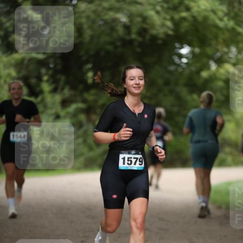 30.08.2026 - Elbe Triathlon Hamburg Antke Förster http://msf.ph/oto/10105060 30.08.2026 12:00:33 Laufen 1544, 1579 meine-sportfotos.de