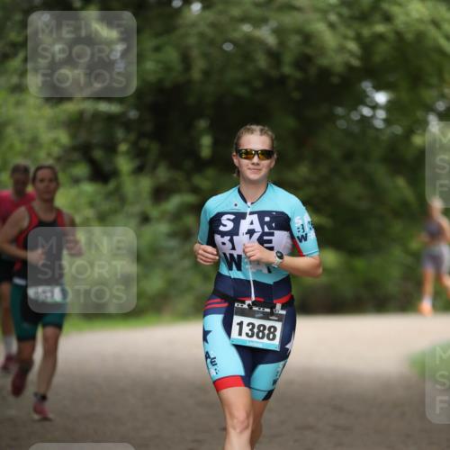 30.08.2026 - Elbe Triathlon Hamburg Antke Förster http://msf.ph/oto/10105080 30.08.2026 12:00:49 Laufen 1388 meine-sportfotos.de