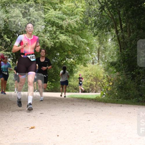 30.08.2026 - Elbe Triathlon Hamburg Antke Förster http://msf.ph/oto/10105083 30.08.2026 12:03:58 Laufen 1493, 7, 492, 1674 meine-sportfotos.de
