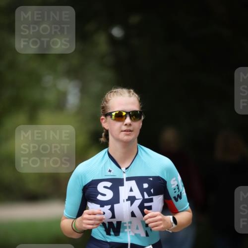 30.08.2026 - Elbe Triathlon Hamburg Antke Förster http://msf.ph/oto/10105086 30.08.2026 12:00:51 Laufen  meine-sportfotos.de