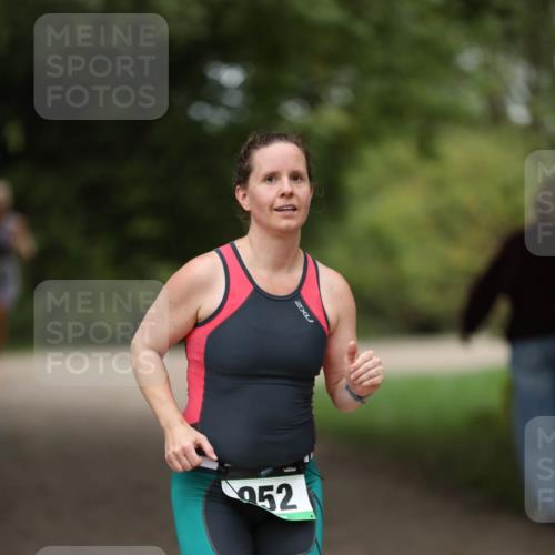 30.08.2026 - Elbe Triathlon Hamburg Antke Förster http://msf.ph/oto/10105090 30.08.2026 12:00:53 Laufen 2, 52 meine-sportfotos.de