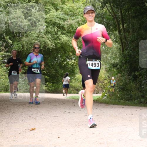 30.08.2026 - Elbe Triathlon Hamburg Antke Förster http://msf.ph/oto/10105097 30.08.2026 12:04:02 Laufen 1402, 947, 1493 meine-sportfotos.de