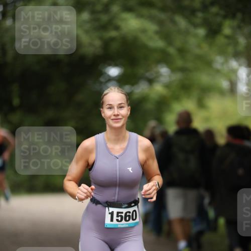 30.08.2026 - Elbe Triathlon Hamburg Antke Förster http://msf.ph/oto/10105108 30.08.2026 12:01:01 Laufen 1560 meine-sportfotos.de