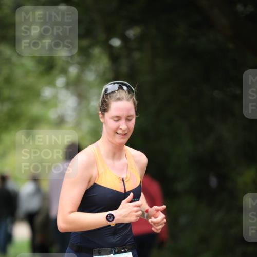 30.08.2026 - Elbe Triathlon Hamburg Antke Förster http://msf.ph/oto/10105120 30.08.2026 12:01:11 Laufen 66 meine-sportfotos.de