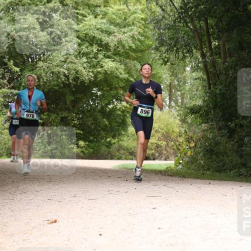 30.08.2026 - Elbe Triathlon Hamburg Antke Förster http://msf.ph/oto/10105121 30.08.2026 12:04:23 Laufen 1513, 978, 896 meine-sportfotos.de