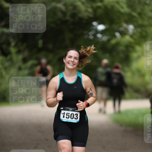 30.08.2026 - Elbe Triathlon Hamburg Antke Förster http://msf.ph/oto/10105130 30.08.2026 12:01:15 Laufen 1503 meine-sportfotos.de