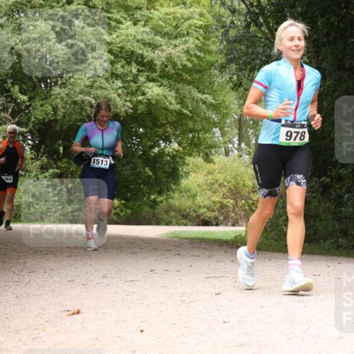 30.08.2026 - Elbe Triathlon Hamburg Antke Förster http://msf.ph/oto/10105131 30.08.2026 12:04:27 Laufen 364, 1513, 978 meine-sportfotos.de