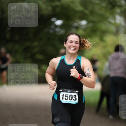 30.08.2026 - Elbe Triathlon Hamburg Antke Förster http://msf.ph/oto/10105132 30.08.2026 12:01:16 Laufen 1503 meine-sportfotos.de