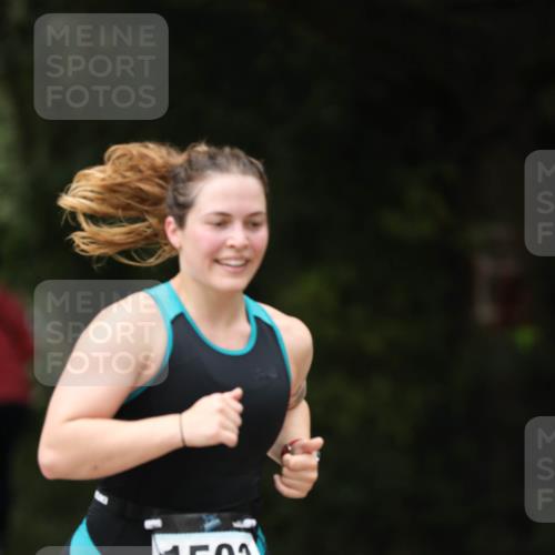 30.08.2026 - Elbe Triathlon Hamburg Antke Förster http://msf.ph/oto/10105136 30.08.2026 12:01:17 Laufen 1503 meine-sportfotos.de