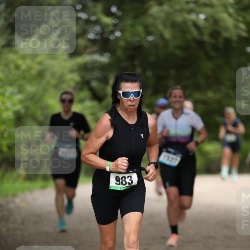30.08.2026 - Elbe Triathlon Hamburg Antke Förster http://msf.ph/oto/10105142 30.08.2026 12:01:27 Laufen 983 meine-sportfotos.de
