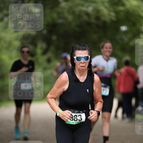 30.08.2026 - Elbe Triathlon Hamburg Antke Förster http://msf.ph/oto/10105144 30.08.2026 12:01:28 Laufen 983 meine-sportfotos.de