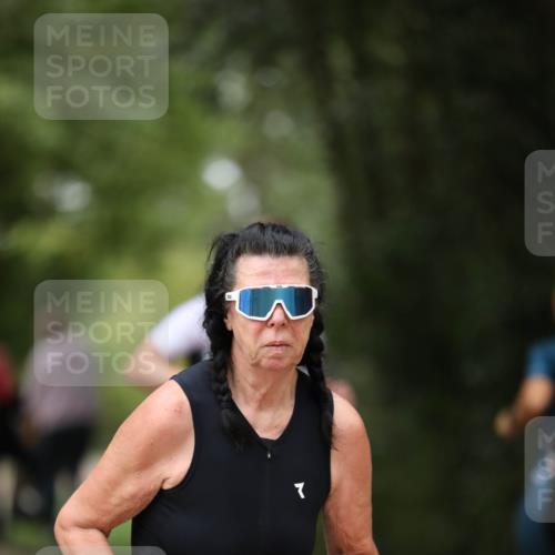 30.08.2026 - Elbe Triathlon Hamburg Antke Förster http://msf.ph/oto/10105148 30.08.2026 12:01:29 Laufen 983, 7 meine-sportfotos.de