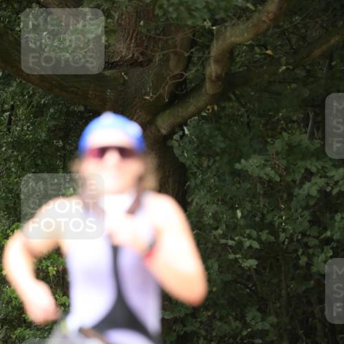 30.08.2026 - Elbe Triathlon Hamburg Antke Förster http://msf.ph/oto/10105158 30.08.2026 12:01:34 Laufen  meine-sportfotos.de