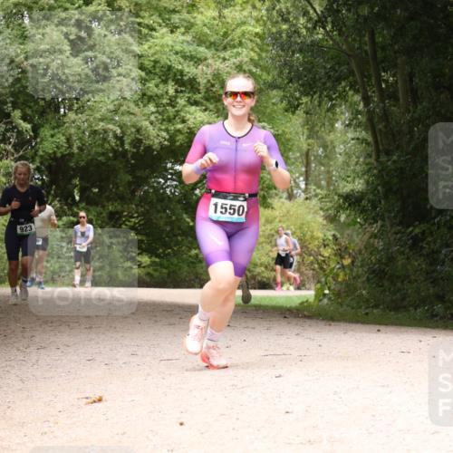 30.08.2026 - Elbe Triathlon Hamburg Antke Förster http://msf.ph/oto/10105165 30.08.2026 12:04:52 Laufen 1550, 923 meine-sportfotos.de
