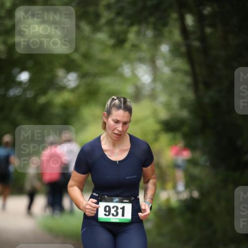 30.08.2026 - Elbe Triathlon Hamburg Antke Förster http://msf.ph/oto/10105166 30.08.2026 12:01:40 Laufen 931, 35 meine-sportfotos.de