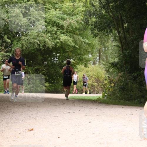 30.08.2026 - Elbe Triathlon Hamburg Antke Förster http://msf.ph/oto/10105171 30.08.2026 12:04:53 Laufen 1095, 923, 1550 meine-sportfotos.de