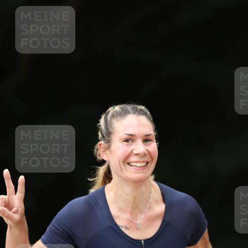 30.08.2026 - Elbe Triathlon Hamburg Antke Förster http://msf.ph/oto/10105174 30.08.2026 12:01:43 Laufen 931 meine-sportfotos.de