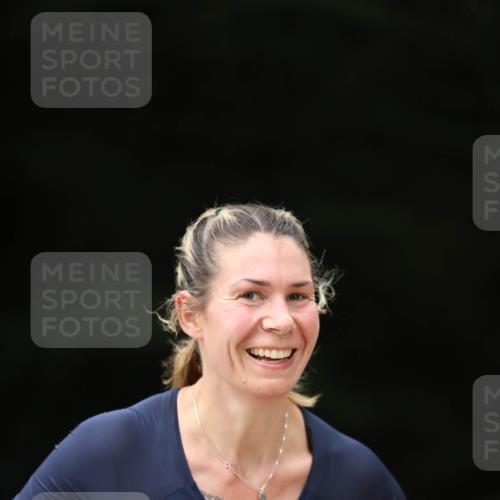 30.08.2026 - Elbe Triathlon Hamburg Antke Förster http://msf.ph/oto/10105176 30.08.2026 12:01:43 Laufen 660 meine-sportfotos.de