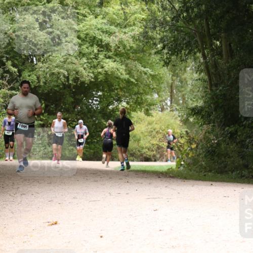 30.08.2026 - Elbe Triathlon Hamburg Antke Förster http://msf.ph/oto/10105185 30.08.2026 12:04:58 Laufen 803, 1095, 1538 meine-sportfotos.de