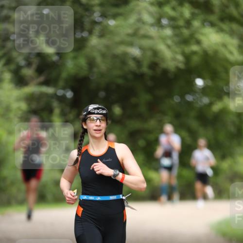 30.08.2026 - Elbe Triathlon Hamburg Antke Förster http://msf.ph/oto/10105188 30.08.2026 12:01:49 Laufen  meine-sportfotos.de