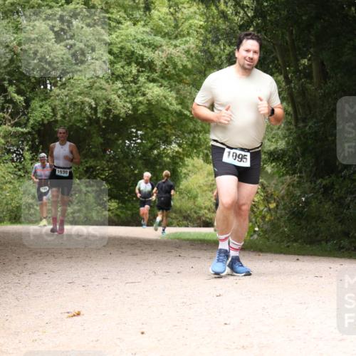 30.08.2026 - Elbe Triathlon Hamburg Antke Förster http://msf.ph/oto/10105191 30.08.2026 12:05:02 Laufen 803, 1538, 1095 meine-sportfotos.de