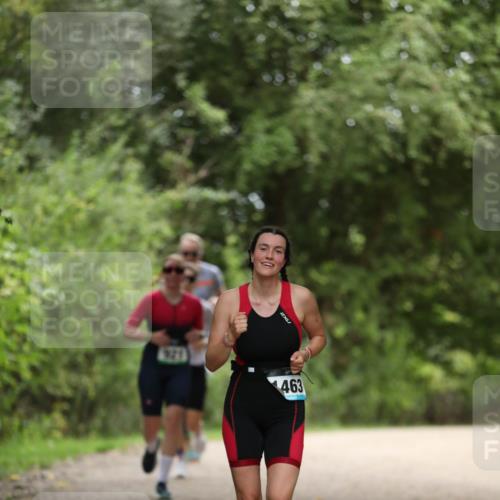 30.08.2026 - Elbe Triathlon Hamburg Antke Förster http://msf.ph/oto/10105196 30.08.2026 12:01:55 Laufen 9121, 463 meine-sportfotos.de