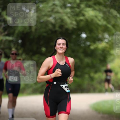 30.08.2026 - Elbe Triathlon Hamburg Antke Förster http://msf.ph/oto/10105200 30.08.2026 12:01:56 Laufen 9, 144 meine-sportfotos.de