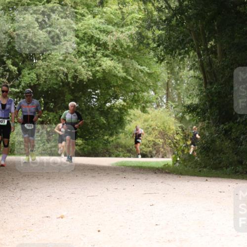 30.08.2026 - Elbe Triathlon Hamburg Antke Förster http://msf.ph/oto/10105207 30.08.2026 12:05:07 Laufen 803, 789 meine-sportfotos.de