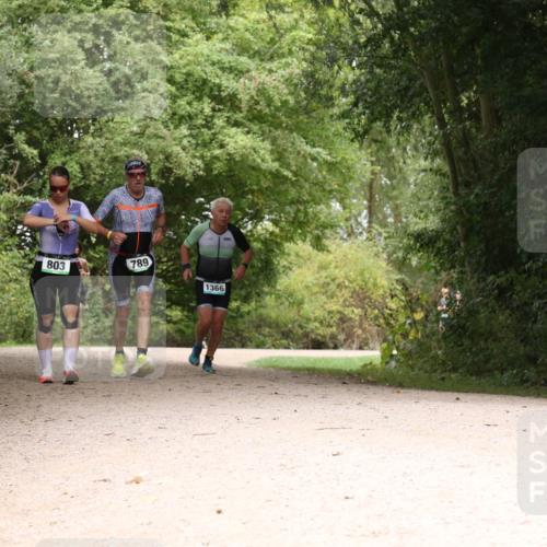 30.08.2026 - Elbe Triathlon Hamburg Antke Förster http://msf.ph/oto/10105211 30.08.2026 12:05:10 Laufen 803, 789, 1366 meine-sportfotos.de