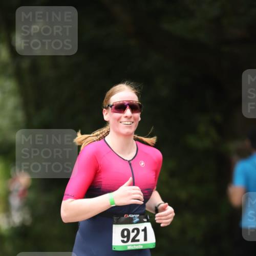 30.08.2026 - Elbe Triathlon Hamburg Antke Förster http://msf.ph/oto/10105218 30.08.2026 12:02:01 Laufen 921 meine-sportfotos.de