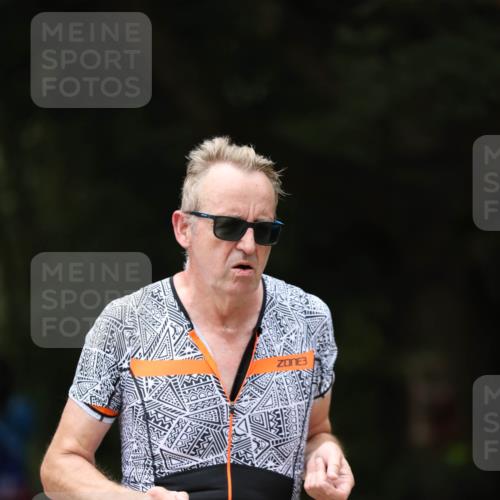 30.08.2026 - Elbe Triathlon Hamburg Antke Förster http://msf.ph/oto/10105232 30.08.2026 12:02:05 Laufen 3, 1358 meine-sportfotos.de