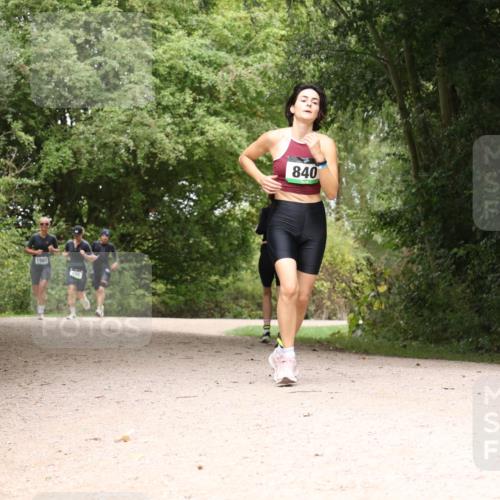 30.08.2026 - Elbe Triathlon Hamburg Antke Förster http://msf.ph/oto/10105235 30.08.2026 12:05:20 Laufen 1355, 1501, 840 meine-sportfotos.de