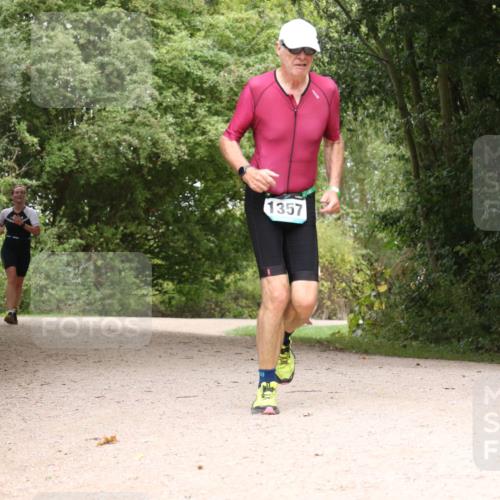 30.08.2026 - Elbe Triathlon Hamburg Antke Förster http://msf.ph/oto/10105243 30.08.2026 12:05:48 Laufen 1357 meine-sportfotos.de