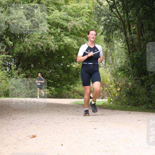 30.08.2026 - Elbe Triathlon Hamburg Antke Förster http://msf.ph/oto/10105251 30.08.2026 12:05:53 Laufen  meine-sportfotos.de