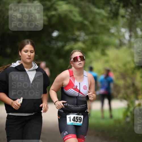 30.08.2026 - Elbe Triathlon Hamburg Antke Förster http://msf.ph/oto/10105252 30.08.2026 12:02:16 Laufen 1459 meine-sportfotos.de