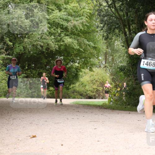 30.08.2026 - Elbe Triathlon Hamburg Antke Förster http://msf.ph/oto/10105265 30.08.2026 12:06:05 Laufen 915, 1658, 1468 meine-sportfotos.de