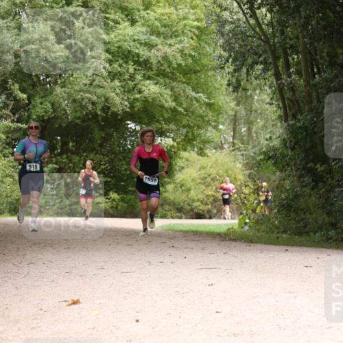 30.08.2026 - Elbe Triathlon Hamburg Antke Förster http://msf.ph/oto/10105267 30.08.2026 12:06:05 Laufen 915, 1658 meine-sportfotos.de