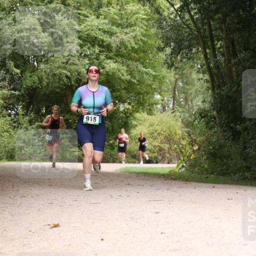 30.08.2026 - Elbe Triathlon Hamburg Antke Förster http://msf.ph/oto/10105275 30.08.2026 12:06:09 Laufen 633, 915, 1658 meine-sportfotos.de